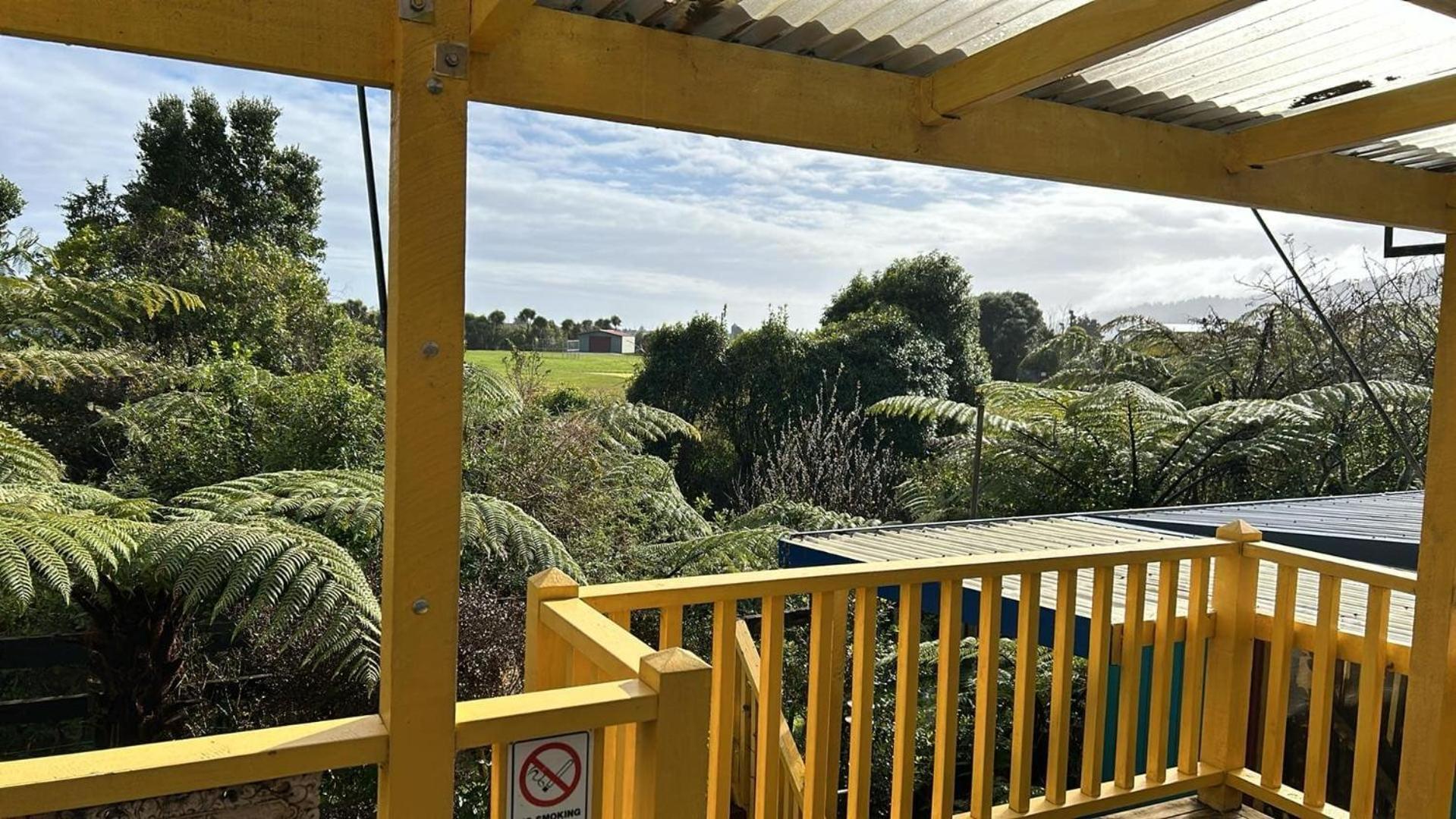 Global Village Travellers Lodge Greymouth Exterior photo The view from the lookout at the top of the lift